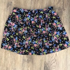 Socialite Women's Colorful Floral Mini Skirt Size Small